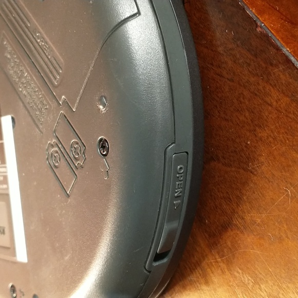 JVC Portable CD Player w/Anti-Shock Protection EX- Hyper-Bass Sound - Picture 5 of 6